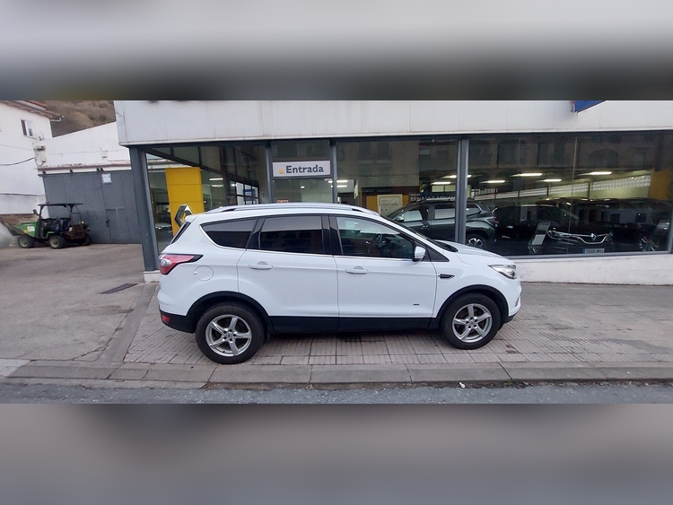 Ford Kuga 150cv 4x4 foto 2